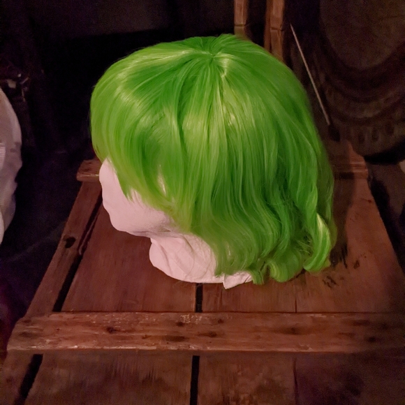 Neon Green wig - Picture 5 of 6